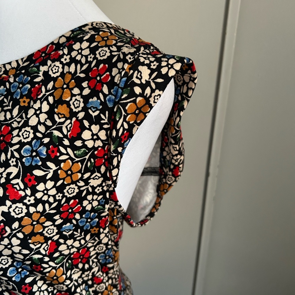 Maeve by Anthropologie Cap Sleeve Floral Print Tie Waist Back Wrap Blouse - Picture 4 of 14